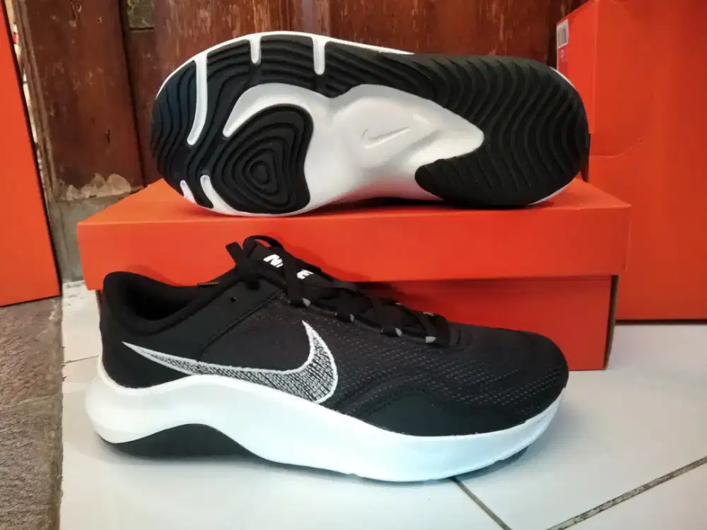 Sepatu hitam NK run size 39 murah