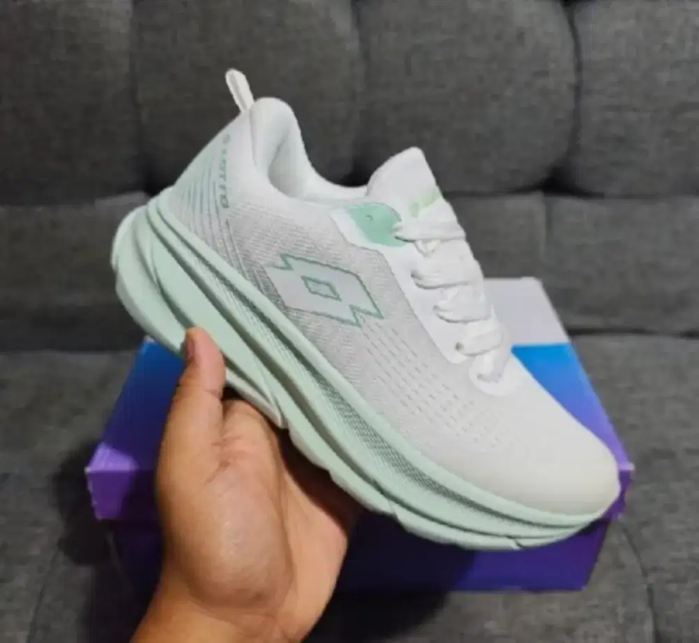 Sepatu lotto run size 37 murah