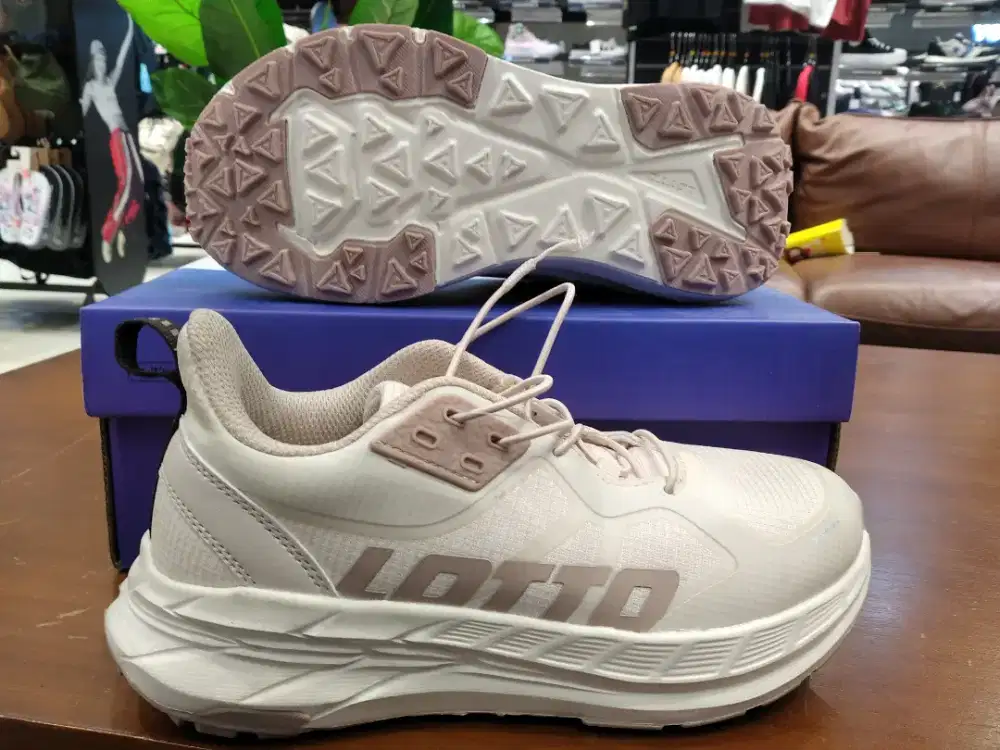 Sepatu lotto run size 37 murah