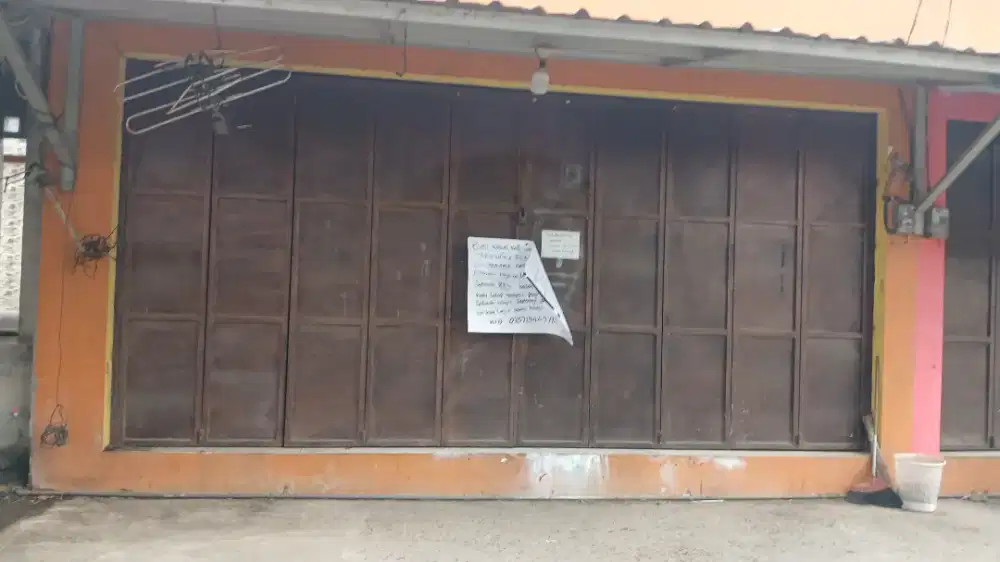 Disewakan ruko lokasi strategis Lamper Tengah