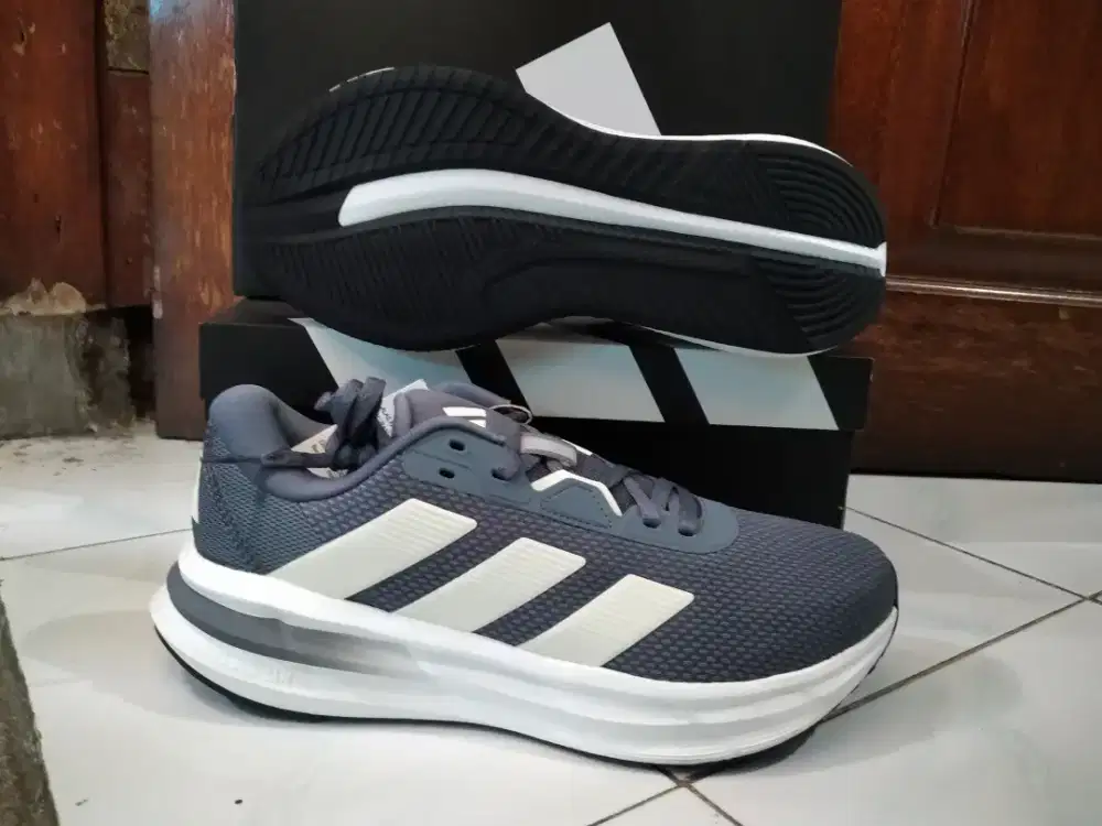 Sepatu Adidas galaxy 7 size 41 murah