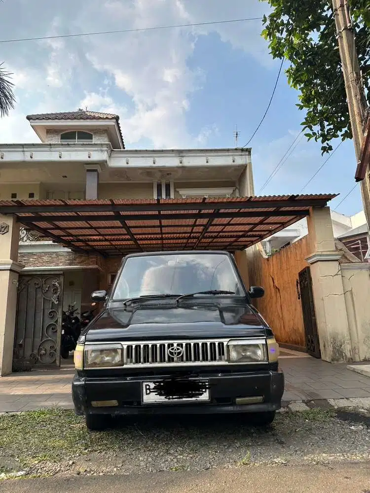 Toyota Kijang Innova 1992 Bensin