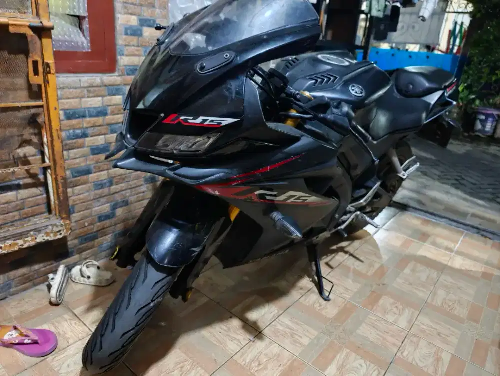 Yamaha R15 2019