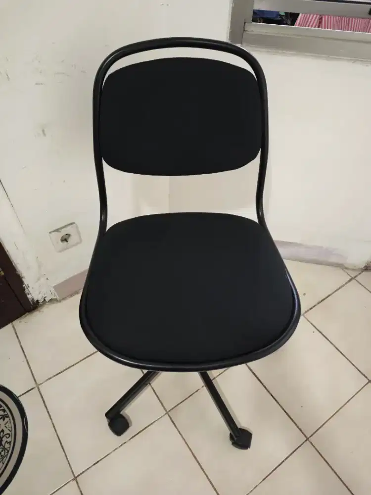 Kursi IKEA Orjfall Warna Hitam Dudukan Tebal Empuk Nyaman