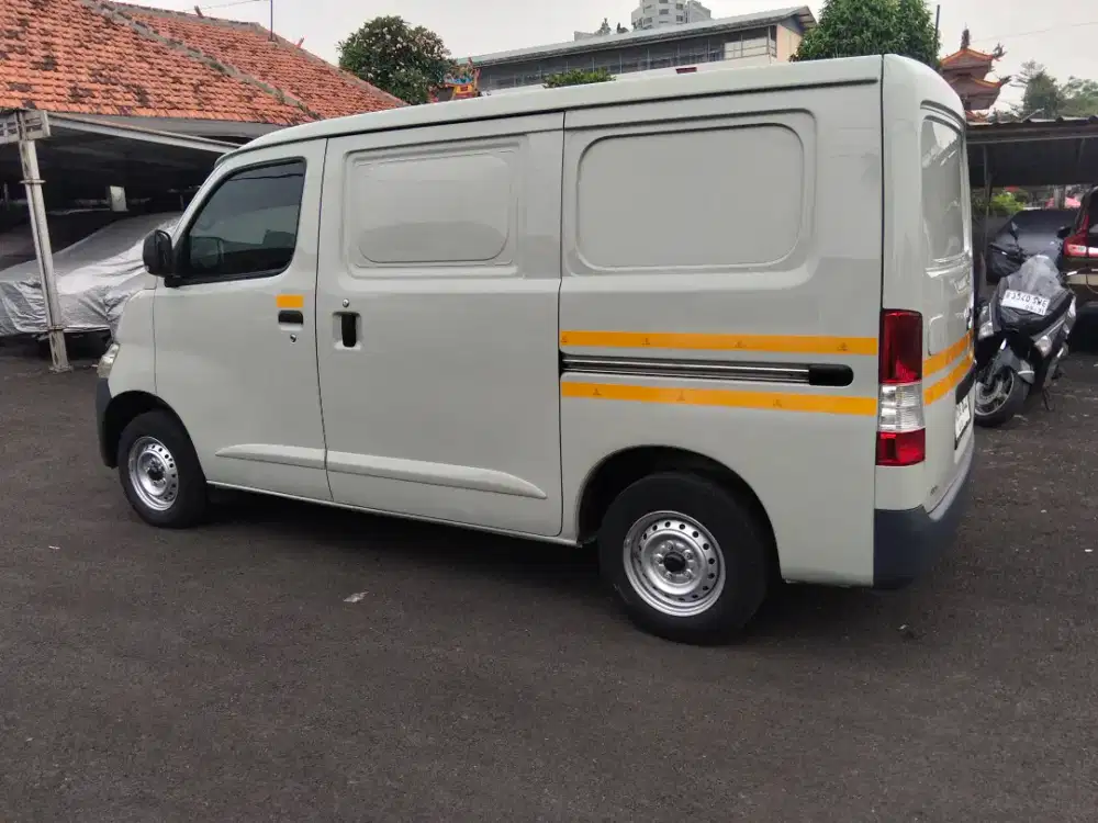 Granmax Daihatsu Gran max grandmax grand max blin Van blinvan box