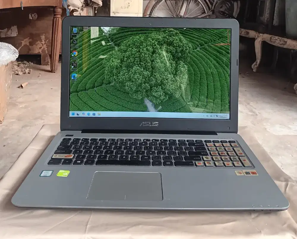 ASUS A556U CORE i5 gen 6