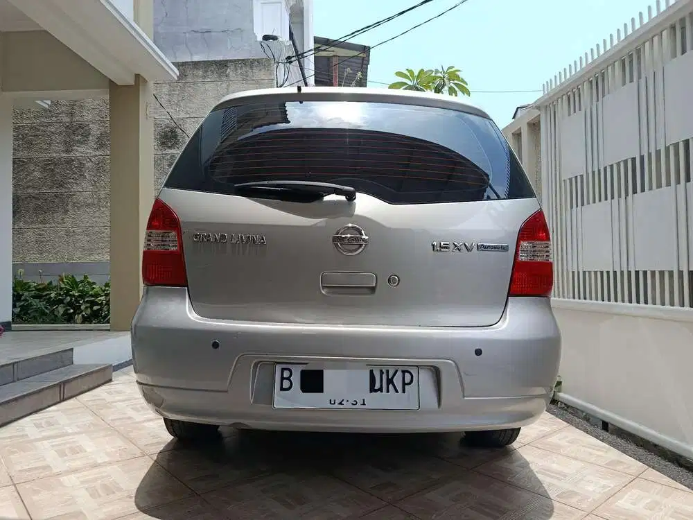 Nissan Grand livina 2011 Bensin