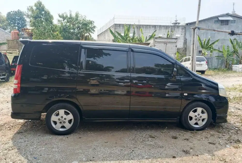 Nissan Serena A/T Matic Tahun 2007