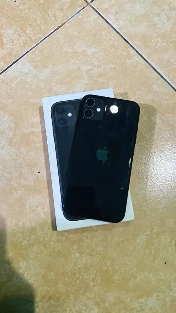 iPhone 11 64BG iBox