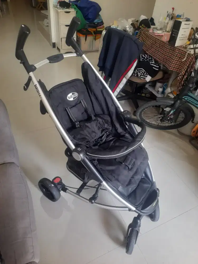Stroller merk Babyelle, utk newborn dan balita