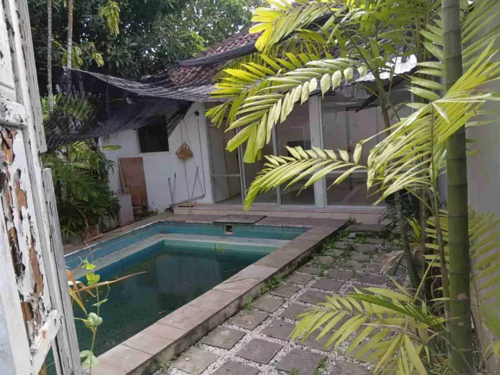 TANAH ADA BANGUNAN VILLA 400 METER DARI PANTAI DOUBLE SIX SEMINYAK BALI