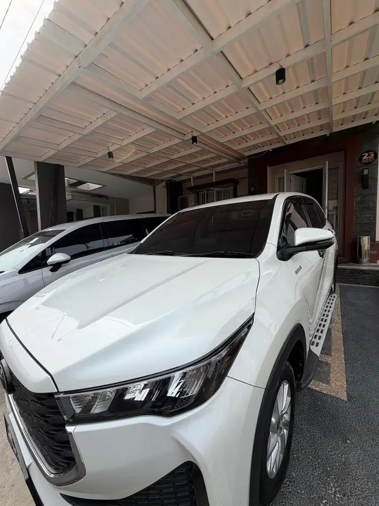 Kijang Innova Zenix Hybrid