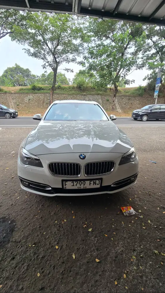 Jual BMW 528i luxury ( F10 ) mulus banget terawat