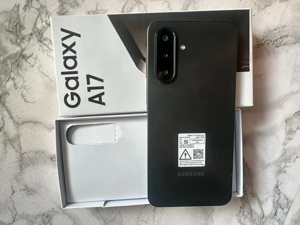 SAMSUNG A17 RAM 8/128 MULUS LENGKAP
