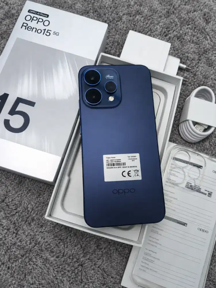 Oppo Reno 15 (12/256) Likenew & Fullset original.