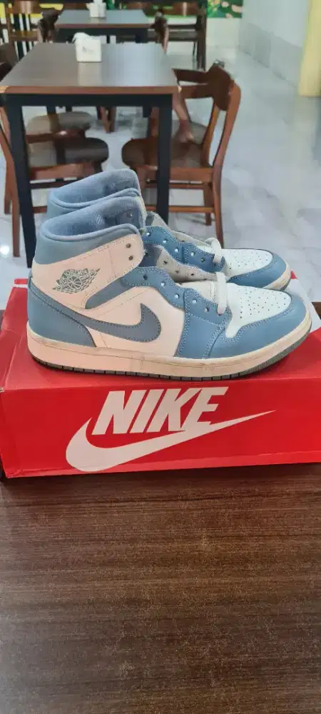 Dijual Air Jordan 1 Retro High OG - UNC Reimagined