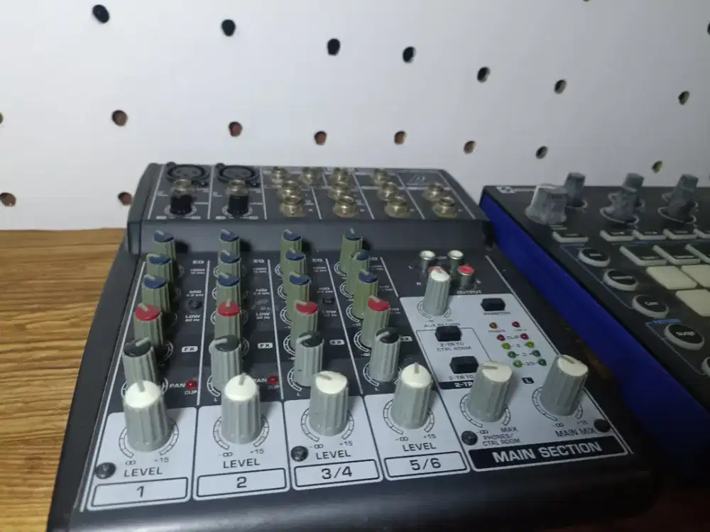 Mixer Behringer Xenyx 802 Original