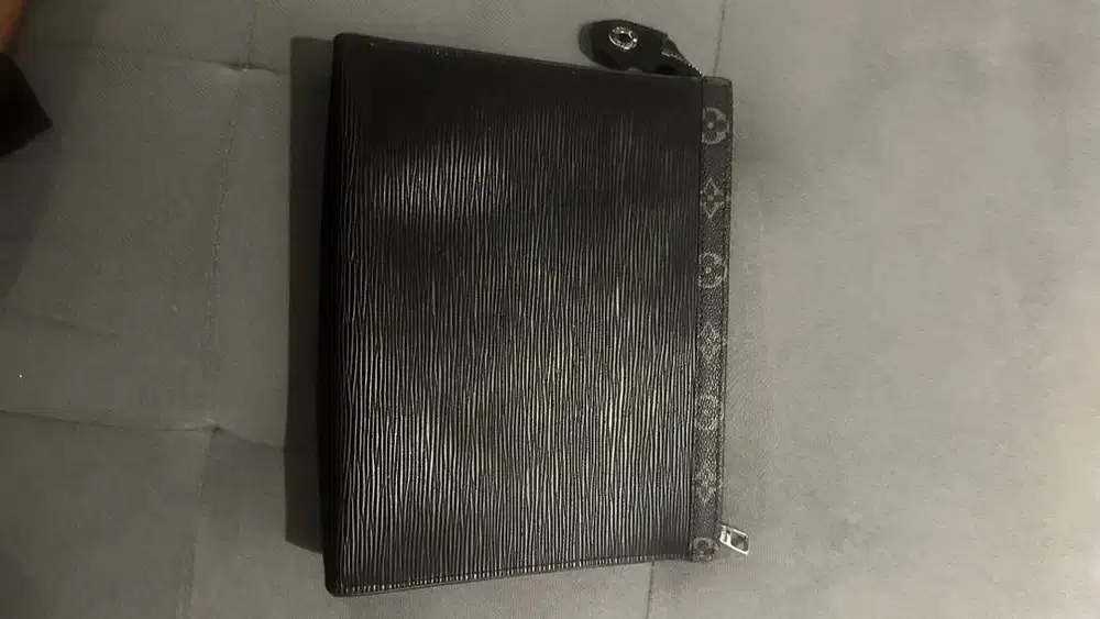 LOUIS VUITTON EPI LEATHER