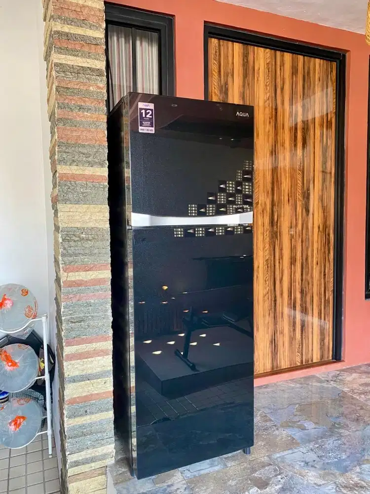 Kulkas Aqua AQR-D275R (BK) 2 Pintu Inverter Bekas Mulus