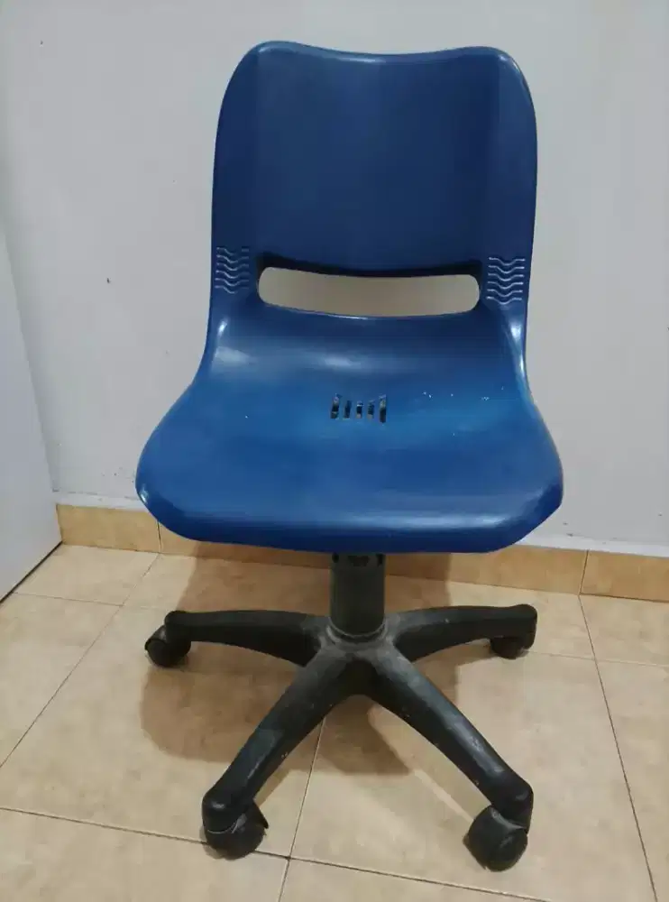 Dijual kursi kantor pakai roda