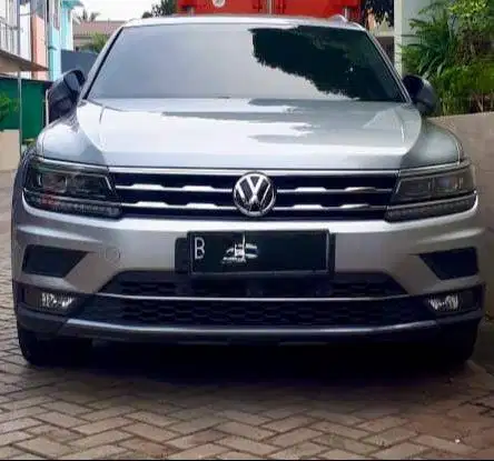VW Tiguan 2020 Silver Metalik – Tangan Pertama, Siap Pakai.