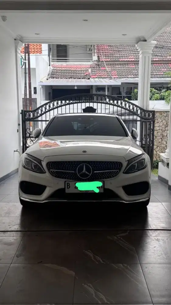 Mercy c250  warna putih