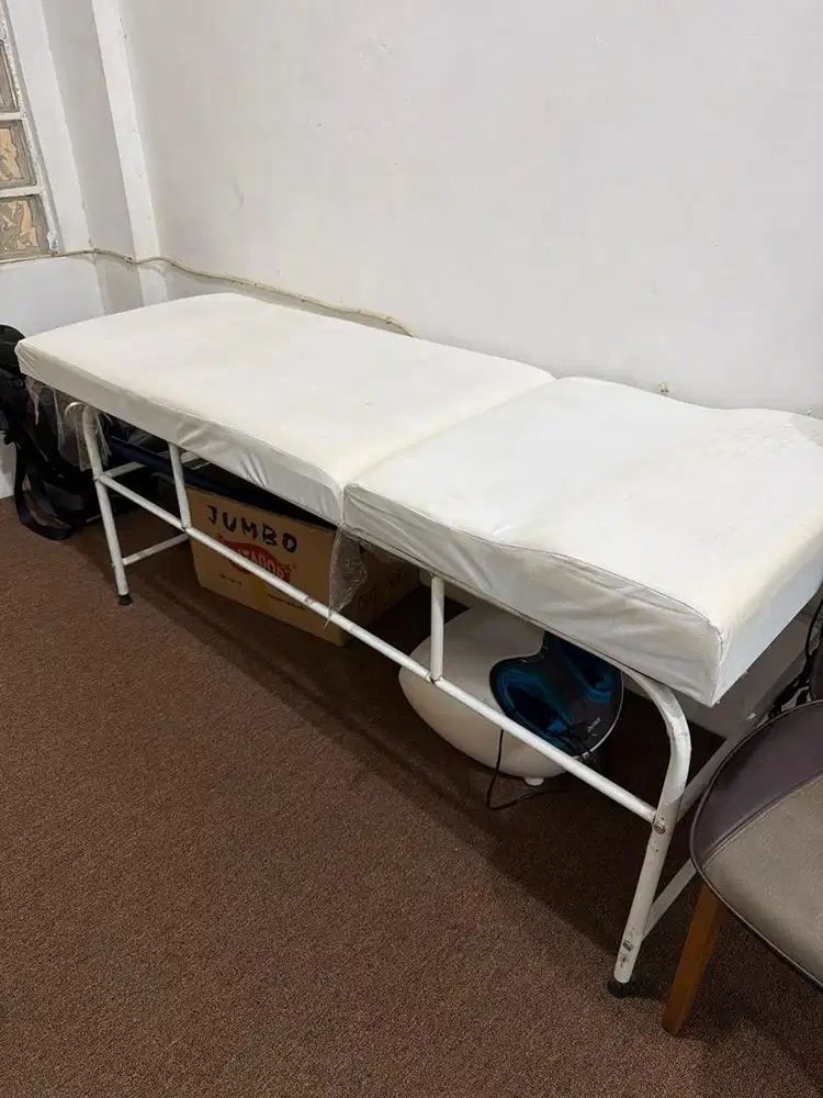 Bed facial, terapis
