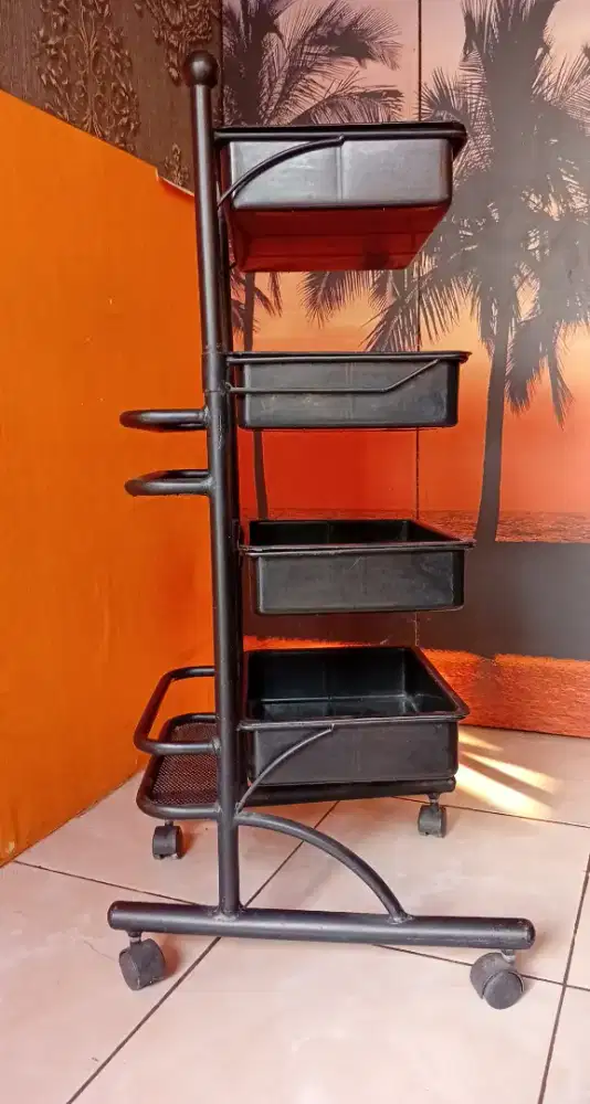 Rak troli alat salon/barbershop