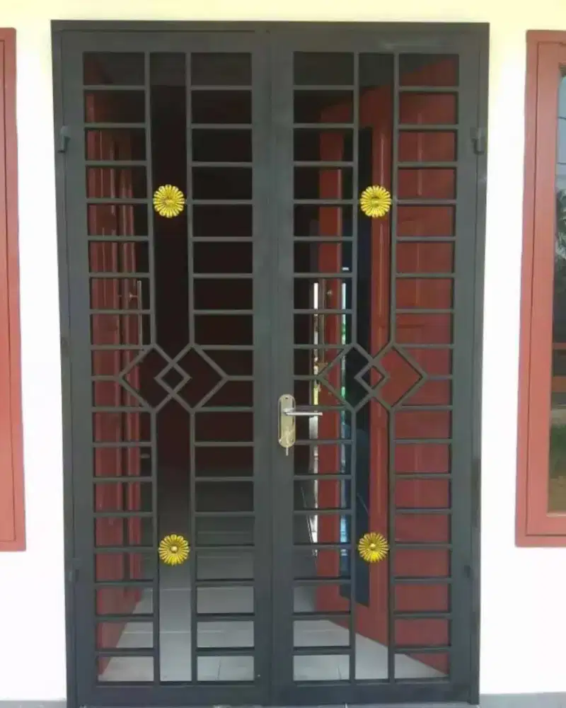 Pintu Tralis Pengaman