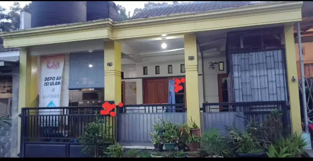 Rumah di PM.1 jl. Pesona Merbabu raya. Salatiga