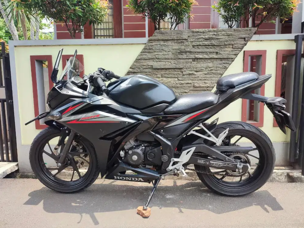 HONDA CBR FACELIFT 150R TAHUN 2018
