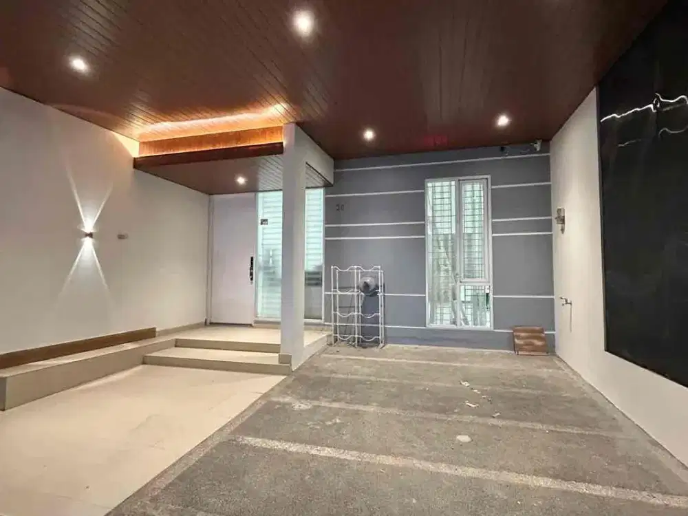 Dijual Rumah 2 lantai di Taman Kopo Indah V Newly Renovated