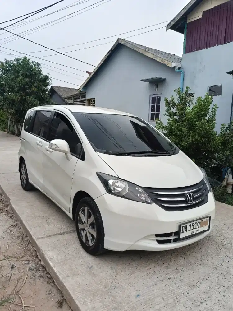 Honda freed E PSD