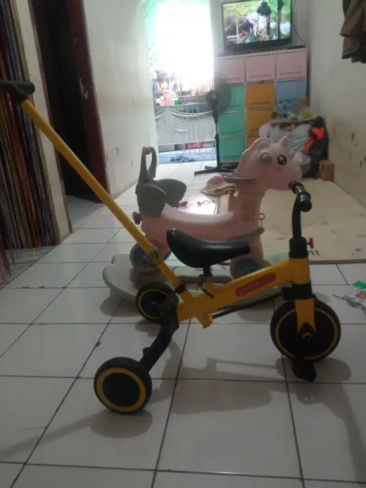 Sepeda dorong anak & kuda kudaan