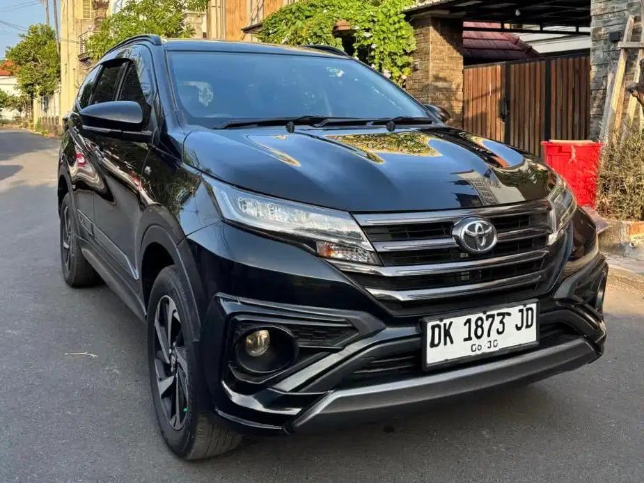 Toyota rush gr 1.5 matic lowkm dp 23 jt