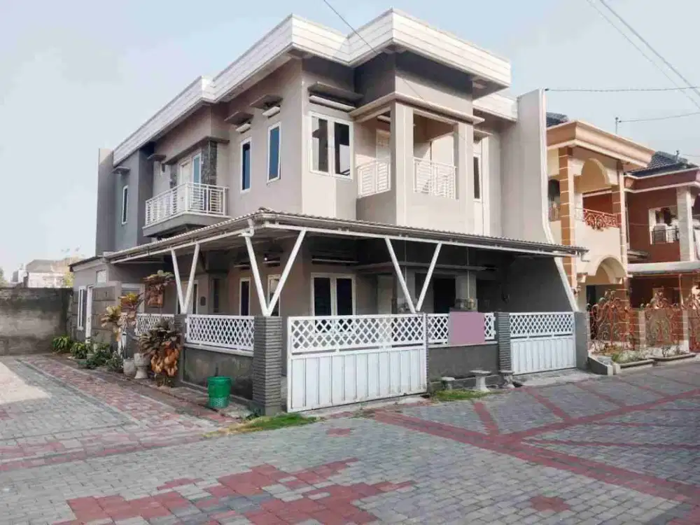 Rumah Mewah 2 lt Di Cluster Sumber Banjarsari Solo