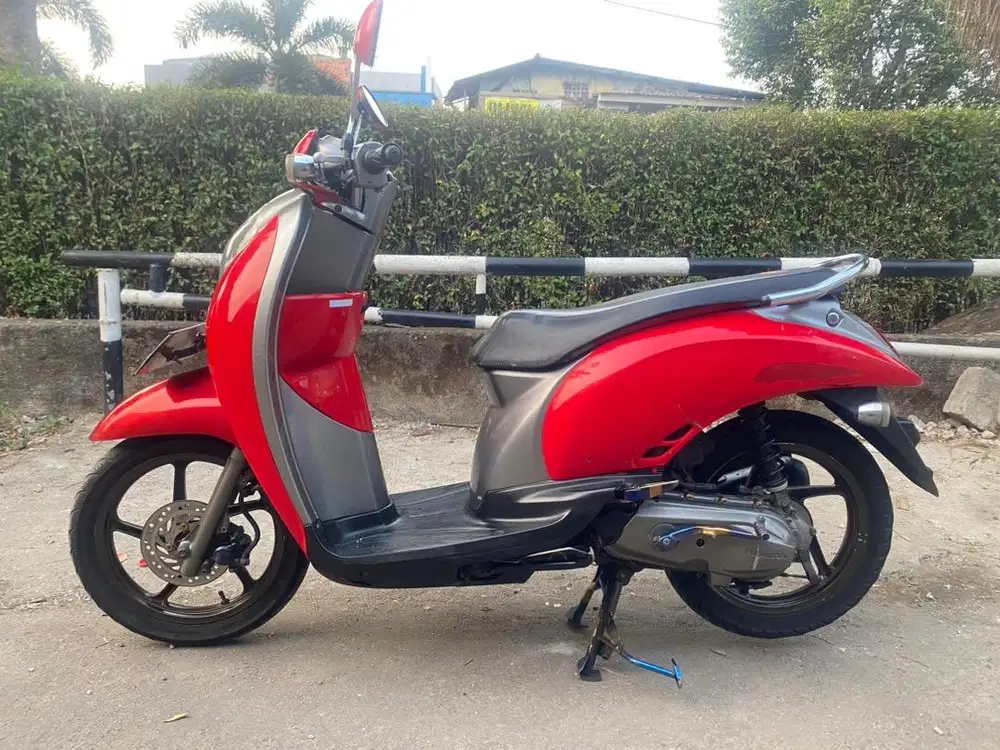 Honda scoopy 2012 cakep siap pakai