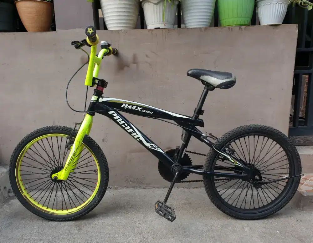 Sepeda bmx Pacific uk 20