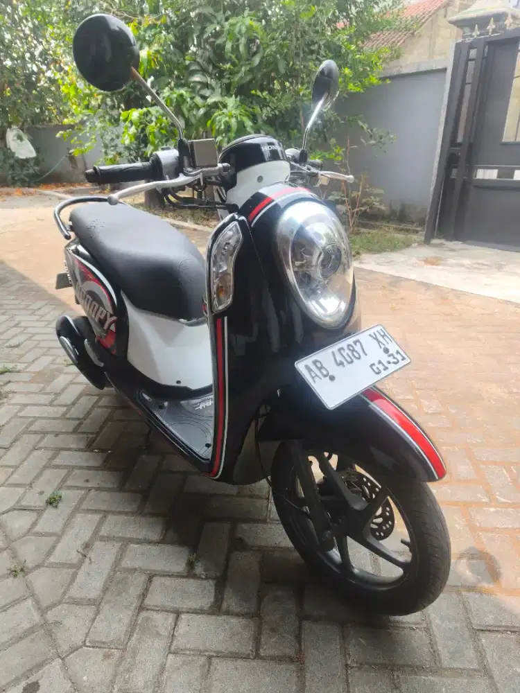 Honda Scoopy 2016