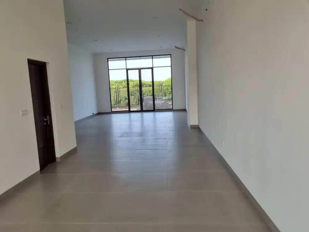 Dijual Ruko 3 Lantai 6x21 m² di Marina Bay PIK 2, Lokasi Komersial Strategis