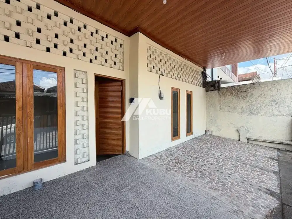 KBP1735 Clean And Bright 2-bedroom house located in a quiet Area.