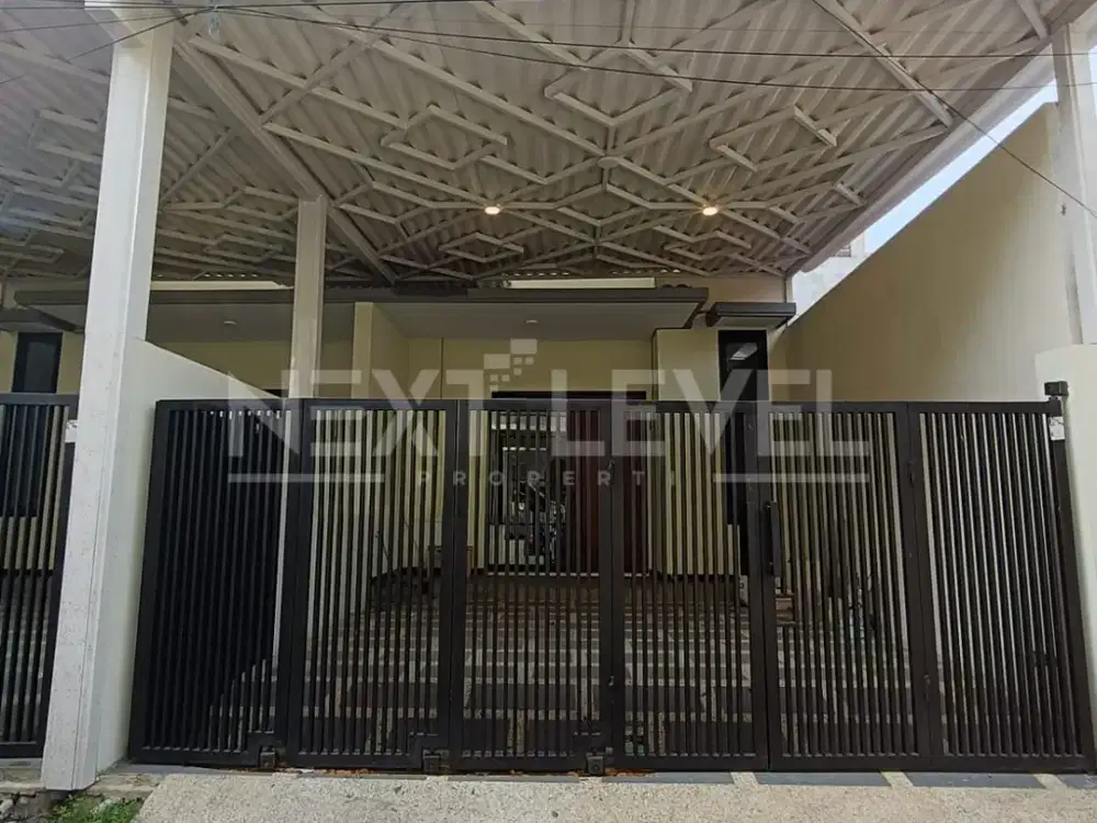Disewakan rumah 2 lantai di Mayjend Sungkono Surabaya barat