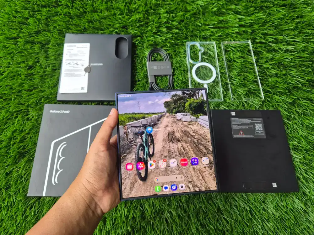 Samsung Z Fold 7 12/512 Mulus Kamera 200 MP Garansi 1 bln