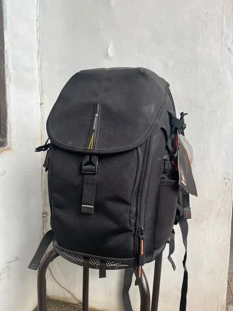 Tas Kamera Vanguard The Heralder 49