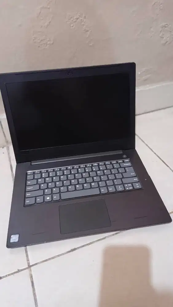 Lenovo V330-14IKB