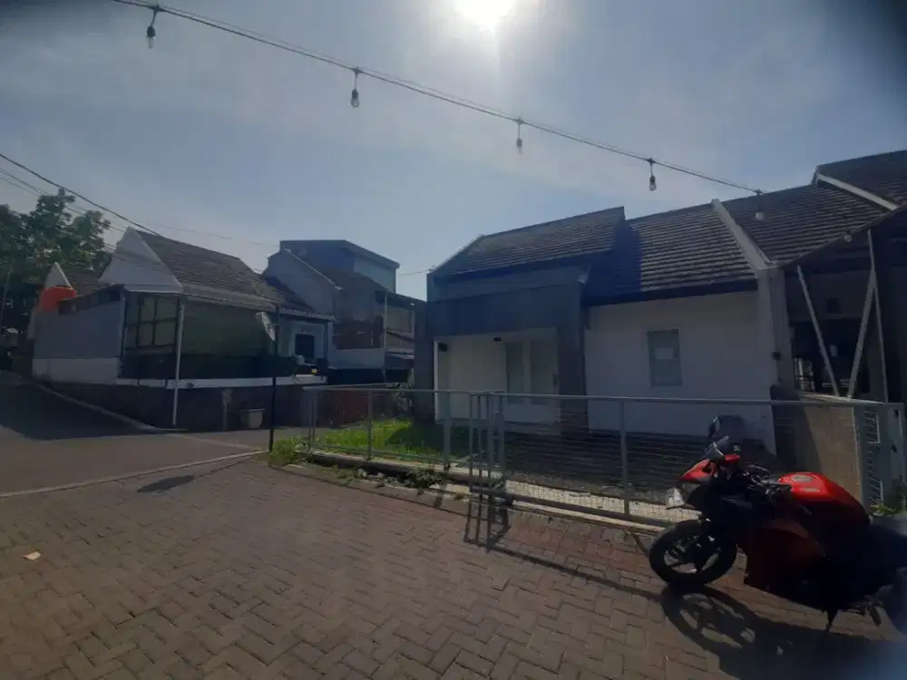 DIKONTRAKAN RUMAH KOMPLEK PADASUKA IDEAL BANDUNG. POSISI HOOK FULL FURNISHED