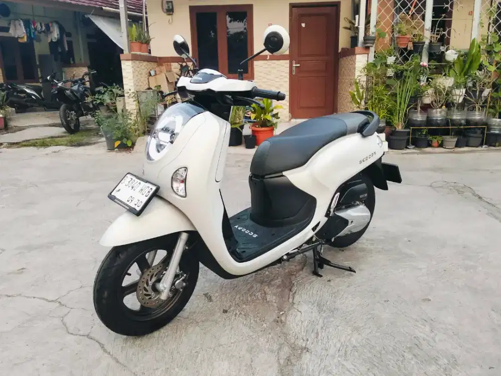 HONDA SCOOPY PRESTIGE TAHUN 2025 KM 9 rb