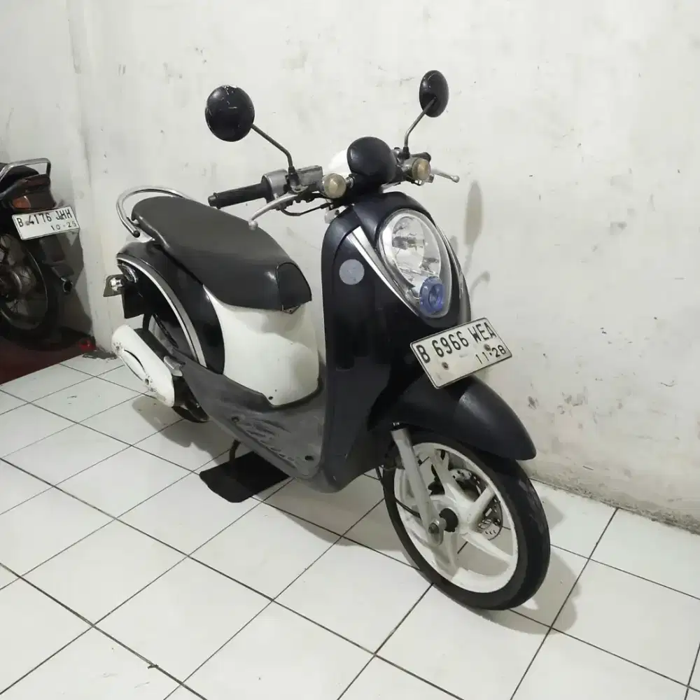 Honda Scoopy Karbu 2011 Lengkap Bagus