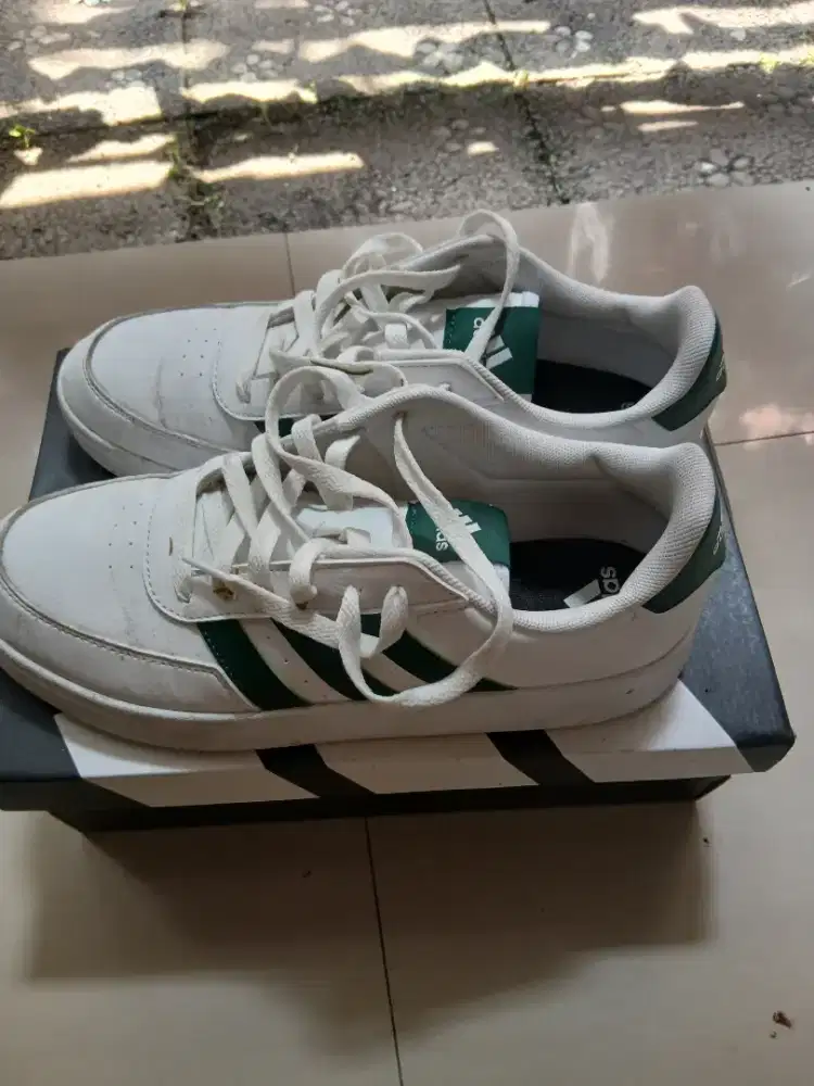Sepatu adidas ori