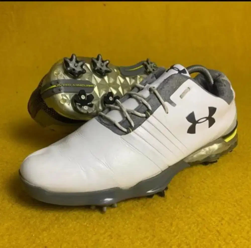 Sepatu Golf Under Armour
